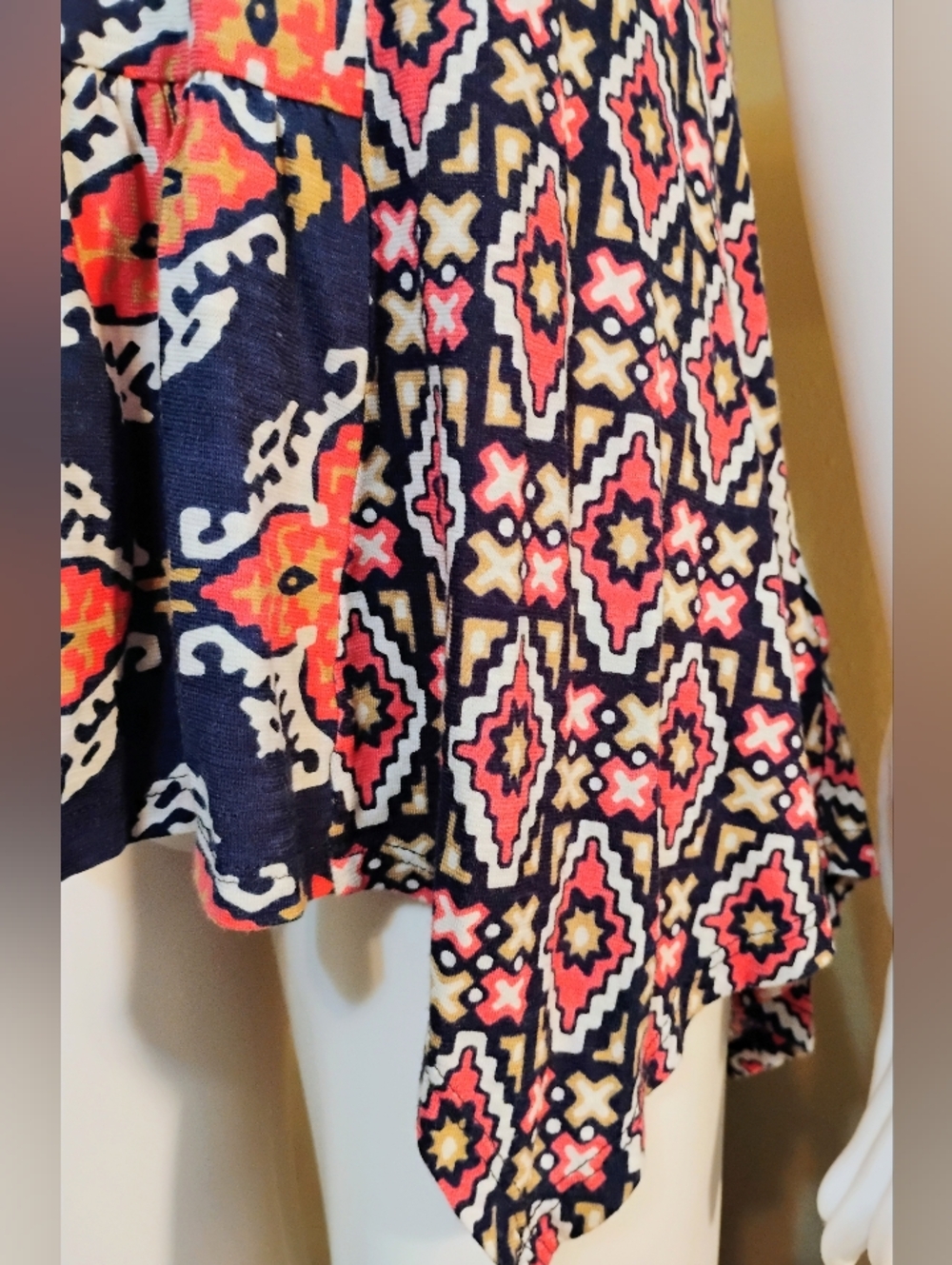 Akemi + Kin Galapa Tank Top - Picture 3 of 6